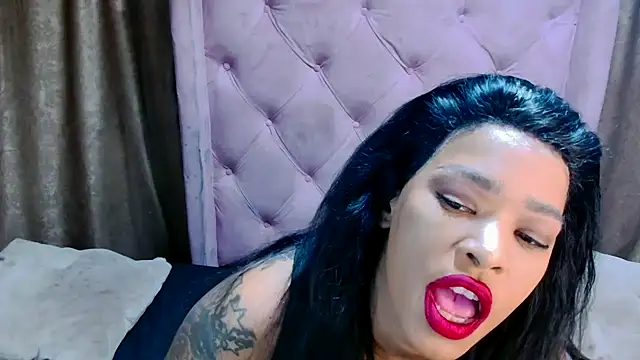 AFRICANGODDESSXXX online show from May 20, 2026, 7:33 pm