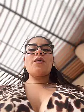 Insane Issa online show from February 28, 2025, 6:52 pm