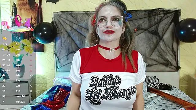 Esmeralda oikos online show from October 31, 2025, 4:09 am