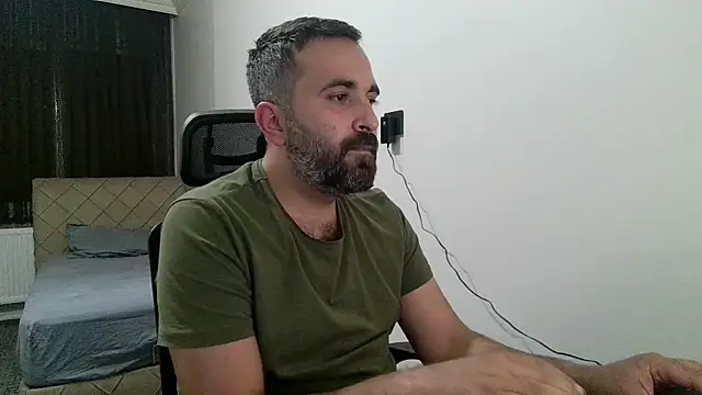 Snapshot of tgltplsr chatting on November 11, 2025, 12:05 am tgltplsr online show from November 11, 2025, 12:05 am