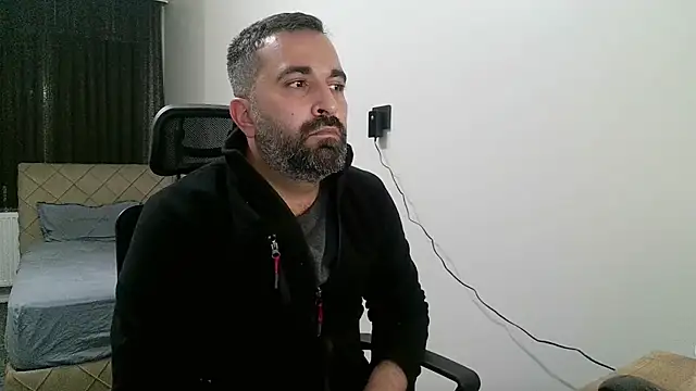 Snapshot of tgltplsr chatting on November 6, 2025, 10:14 pm tgltplsr online show from November 6, 2025, 10:14 pm