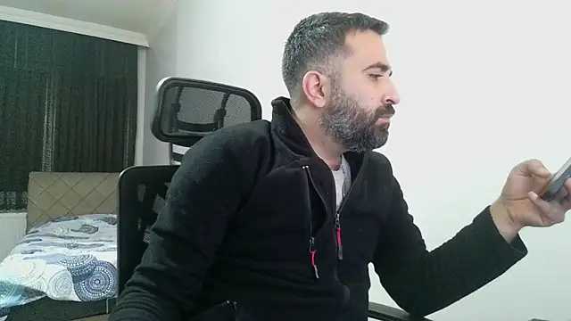 Snapshot of tgltplsr chatting on March 7, 2025, 11:38 pm tgltplsr online show from March 7, 2025, 11:38 pm