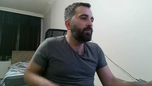 Snapshot of tgltplsr chatting on March 13, 2025, 10:32 pm tgltplsr online show from March 13, 2025, 10:32 pm