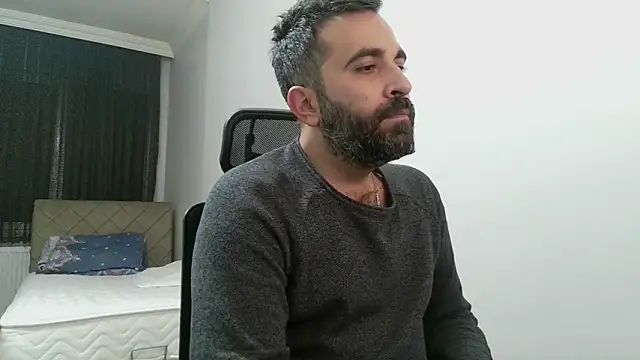 Snapshot of tgltplsr chatting on February 16, 2025, 10:00 pm tgltplsr online show from February 16, 2025, 10:00 pm