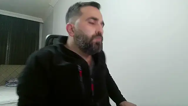 Snapshot of tgltplsr chatting on February 28, 2025, 10:50 pm tgltplsr online show from February 28, 2025, 10:50 pm