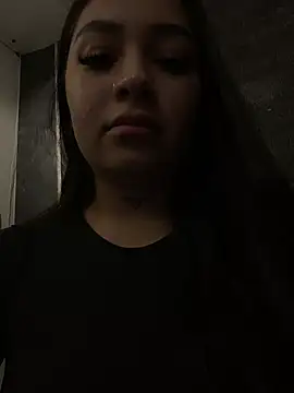 LunaBaker-1 online show from November 22, 2025, 8:08 pm