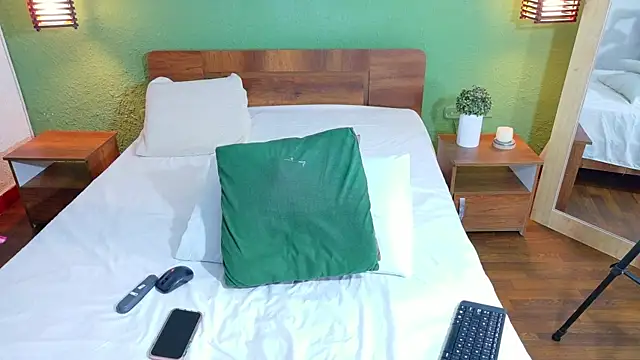 Snapshot of dannaahbrown chatting on October 27, 2025, 6:31 pm dannaahbrown online show from October 27, 2025, 6:31 pm