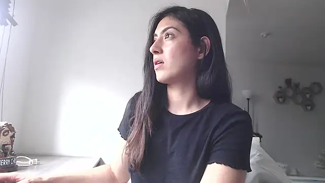 Snapshot of MIYESSI chatting on March 24, 2026, 4:40 pm MIYESSI online show from March 24, 2026, 4:40 pm