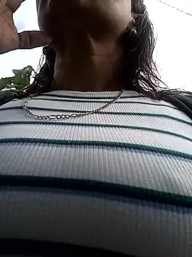 Snapshot of KaiicyQuuen chatting on November 15, 2025, 12:42 pm KaiicyQuuen online show from November 15, 2025, 12:42 pm