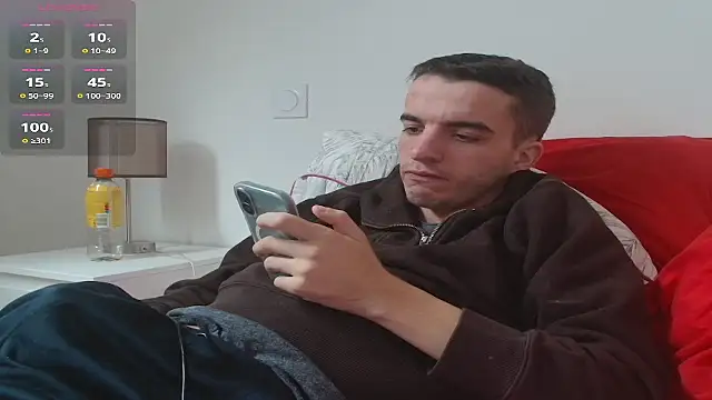 Tombgy07 online show from November 6, 2025, 1:37 pm