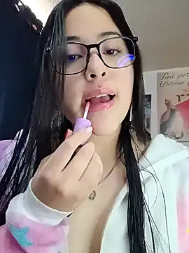 Snapshot of persefone_core chatting on December 13, 2024, 3:43 pm persefone core online show from December 13, 2024, 3:43 pm