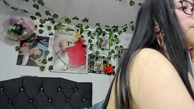 Snapshot of persefone_core chatting on March 11, 2025, 4:19 am persefone core online show from March 11, 2025, 4:19 am