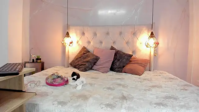 Snapshot of SakuraLee_ chatting on September 22, 2025, 1:39 pm SakuraLee online show from September 22, 2025, 1:39 pm