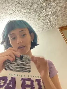 Snapshot of tati_cardenas chatting on March 15, 2026, 5:36 am tati cardenas online show from March 15, 2026, 5:36 am