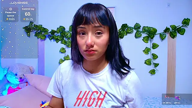 tati cardenas online show from September 16, 2025, 4:35 am