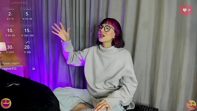 tati cardenas online show from March 11, 2025, 3:58 am