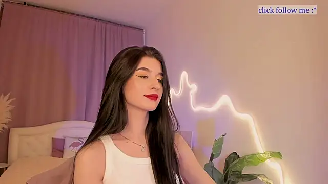 Snapshot of LauraCoy chatting on February 26, 2026, 8:31 pm LauraCoy online show from February 26, 2026, 8:31 pm