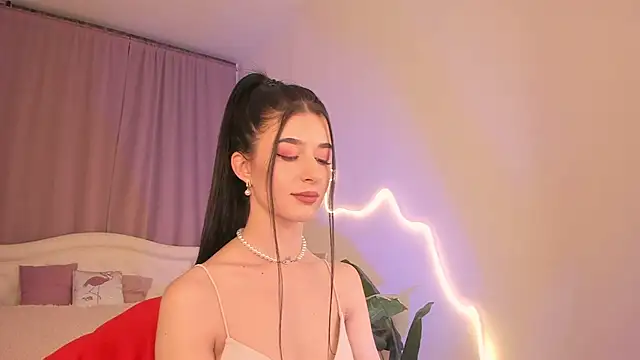 Snapshot of LauraCoy chatting on February 28, 2026, 8:19 pm LauraCoy online show from February 28, 2026, 8:19 pm