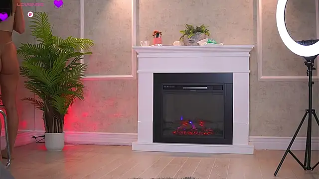 Abbela White online show from September 23, 2025, 6:31 am