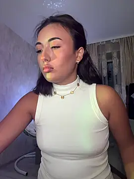 Snapshot of lily__foster chatting on April 16, 2026, 4:52 pm lily foster online show from April 16, 2026, 4:52 pm