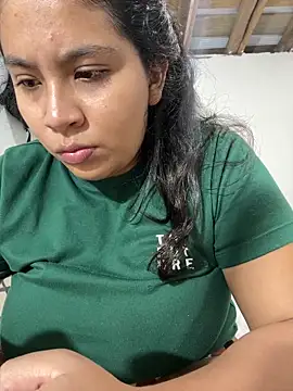 moncerrat luna online show from April 2, 2026, 12:40 am