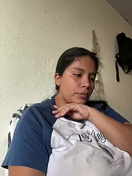 moncerrat luna online show from July 21, 2026, 8:21 pm