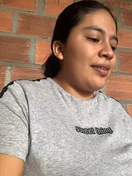 Snapshot of moncerrat_luna chatting on January 15, 2025, 5:05 pm moncerrat luna online show from January 15, 2025, 5:05 pm