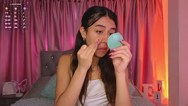 Snapshot of Emiily_Scott1 chatting on February 27, 2026, 2:06 pm Emiily Scott1 online show from February 27, 2026, 2:06 pm