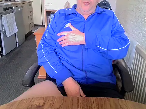 Snapshot of daddyflash chatting on February 10, 2026, 11:53 am daddyflash online show from February 10, 2026, 11:53 am