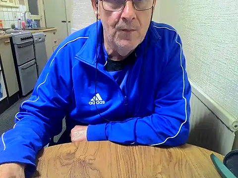 daddyflash online show from October 23, 2025, 7:23 pm