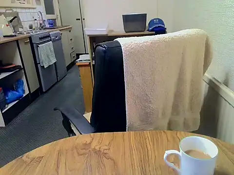 Snapshot of daddyflash chatting on April 2, 2026, 8:26 pm daddyflash online show from April 2, 2026, 8:26 pm