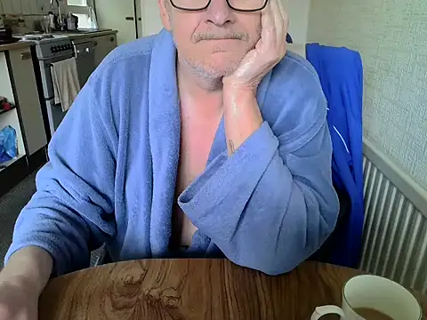 Snapshot of daddyflash chatting on March 8, 2026, 12:19 pm daddyflash online show from March 8, 2026, 12:19 pm