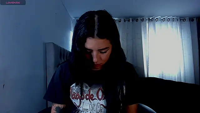 aliice walker  online show from April 27, 2026, 4:05 pm