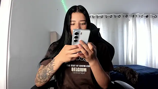 aliice walker  online show from October 20, 2025, 8:31 pm