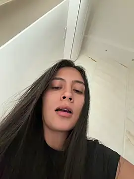 Snapshot of Sophie__Foxxx chatting on February 13, 2026, 12:16 pm Sophie Foxxx online show from February 13, 2026, 12:16 pm