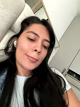 Sophie  Foxxx online show from November 17, 2025, 6:34 pm