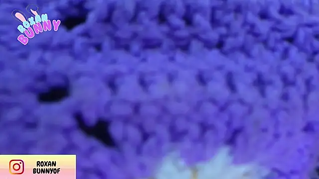 Snapshot of Roxanbunny1 chatting on February 3, 2026, 5:07 pm Roxanbunny1 online show from February 3, 2026, 5:07 pm