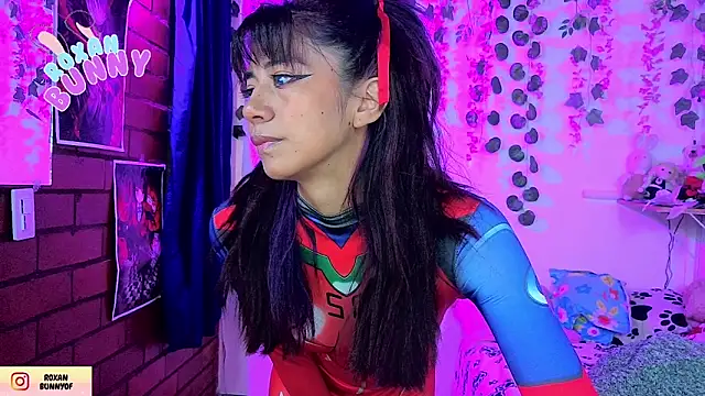 Snapshot of Roxanbunny1 chatting on April 10, 2026, 5:14 am Roxanbunny1 online show from April 10, 2026, 5:14 am