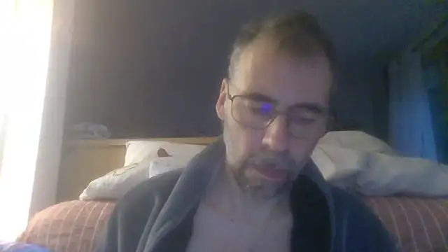 Snapshot of ptitcanard60600 chatting on October 20, 2025, 5:02 pm ptitcanard60600 online show from October 20, 2025, 5:02 pm