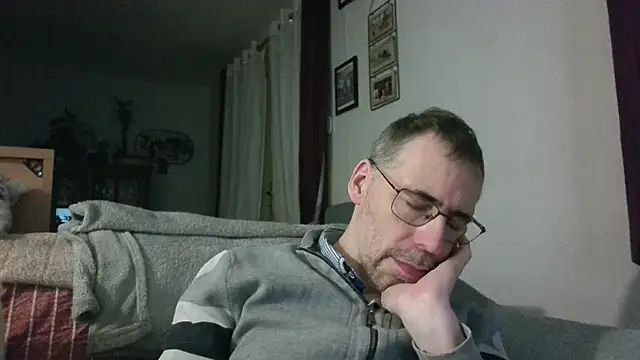 ptitcanard60600 online show from March 12, 2026, 12:38 am