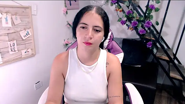 samantha baby  online show from May 18, 2026, 10:03 pm
