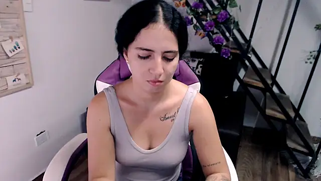 samantha baby  online show from February 10, 2026, 1:04 am