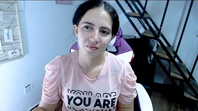 samantha baby  online show from September 20, 2025, 5:18 pm