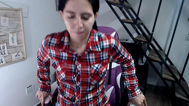 samantha baby  online show from October 12, 2025, 4:30 pm