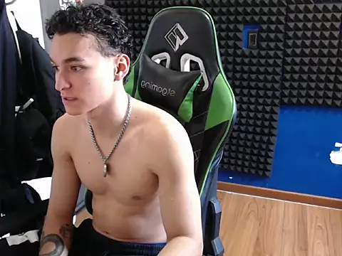 Snapshot of Curly_Angel24 chatting on February 27, 2026, 5:24 pm Curly Angel24 online show from February 27, 2026, 5:24 pm