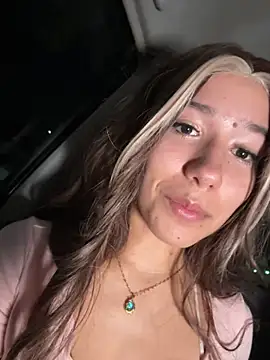 Lovely Janeth online show from December 13, 2025, 9:10 pm