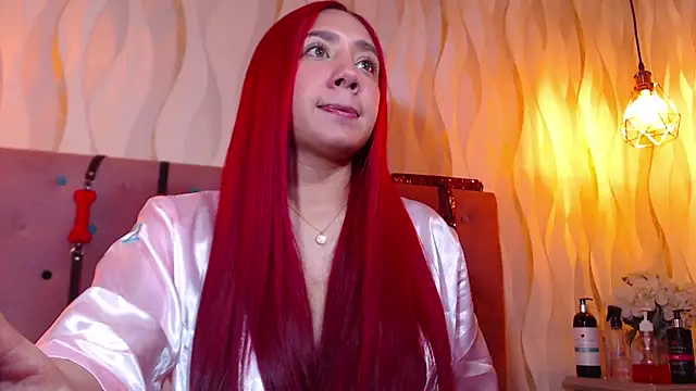 IsabelaLatina online show from March 8, 2026, 3:10 am