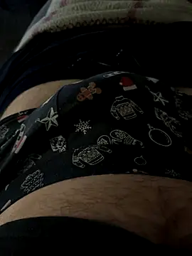 Snapshot of alieno27 chatting on December 1, 2024, 8:47 pm alieno27 online show from December 1, 2024, 8:47 pm