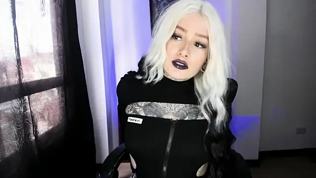 Anaii Gomez online show from October 16, 2025, 7:44 pm