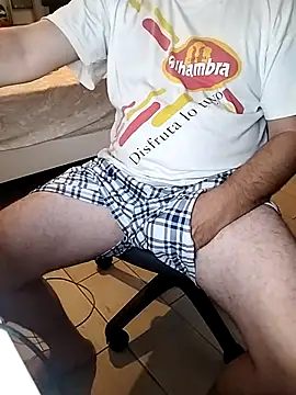 Snapshot of MiguelBISEX chatting on September 10, 2025, 10:09 pm MiguelBISEX online show from September 10, 2025, 10:09 pm